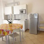 דירה In 37119 *